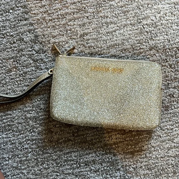 Michael Kors Wristlet - Picture 1 of 5